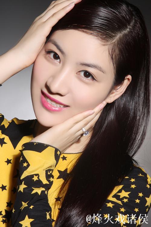 揭秘麻豆传媒模特背后的故事与职业生涯 揭秘麻豆传媒模特背后的故事与职业生涯